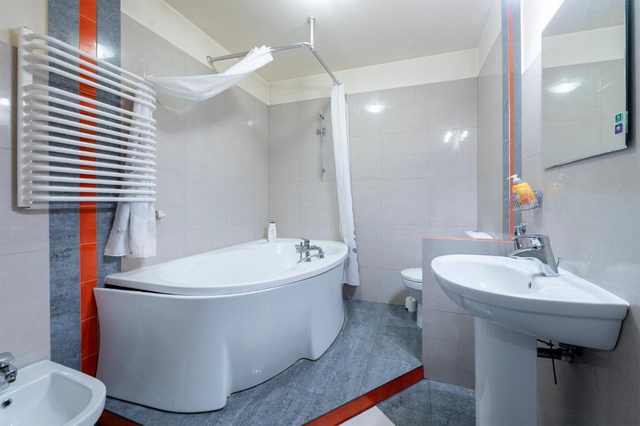 Essence Of Lodz-145M!Central-Secured-Comfy18Ppl!&Freeparking מראה חיצוני תמונה