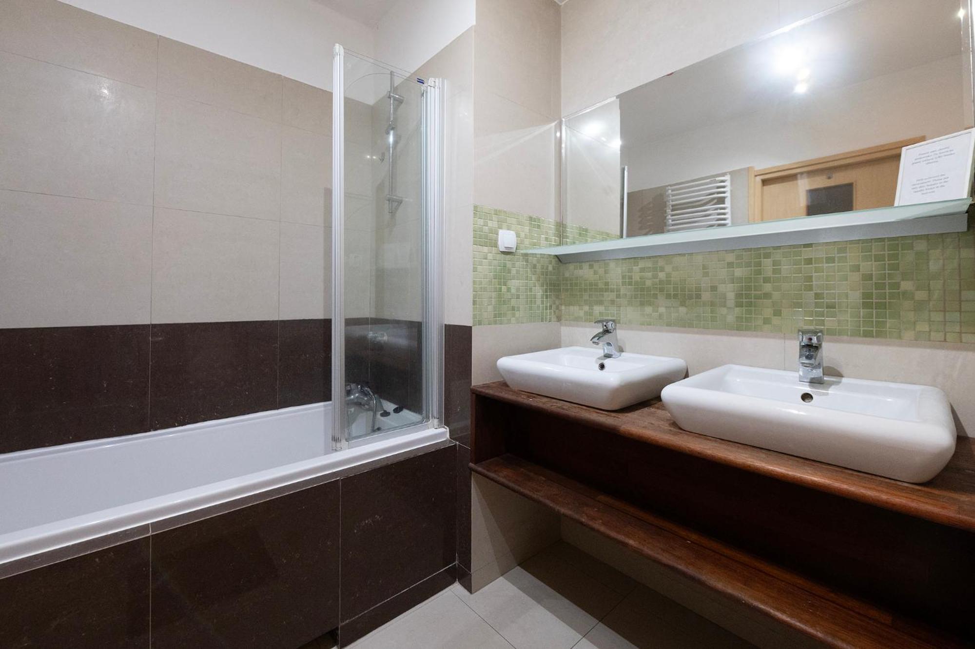 Essence Of Lodz-145M!Central-Secured-Comfy18Ppl!&Freeparking מראה חיצוני תמונה
